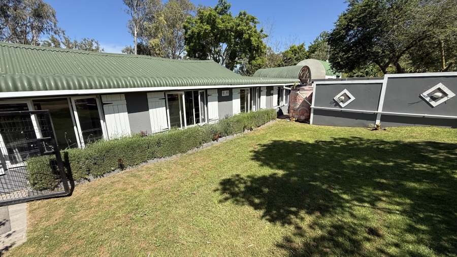 4 Bedroom Property for Sale in Stilbaai Oos Western Cape